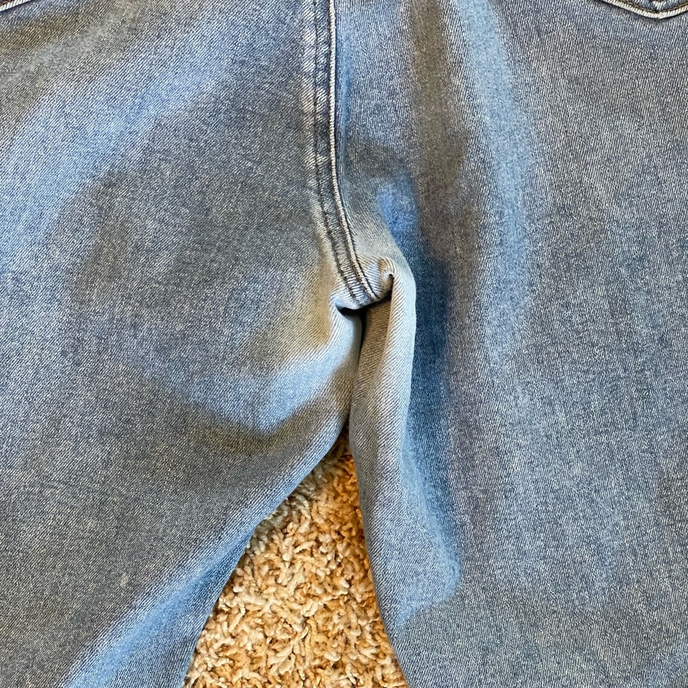 Loft Curvy High Waist Raw Hem Stitch Distressed Light Wash Denim Crop Jeans 16 - Picture 8 of 14